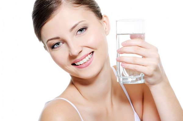 Uống nước ấm mỗi sáng giúp giảm cân nhanh chóng
