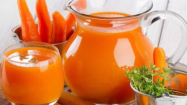 Uống nước ép cà rốt có giảm cân không