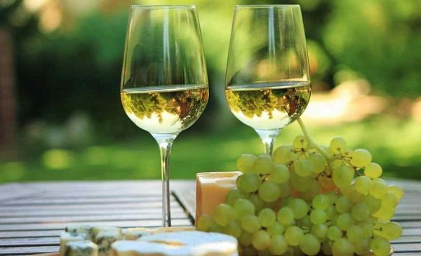 rượu vang giảm cân, uống rượu vang giảm cân, rượu vang giúp giảm cân, rượu vang đỏ giúp giảm cân, tác dụng của rượu vang giảm cân, vang trắng giảm cân