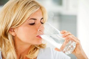 Thực hư phương pháp uống nước lạnh giảm cân là như thế nào?